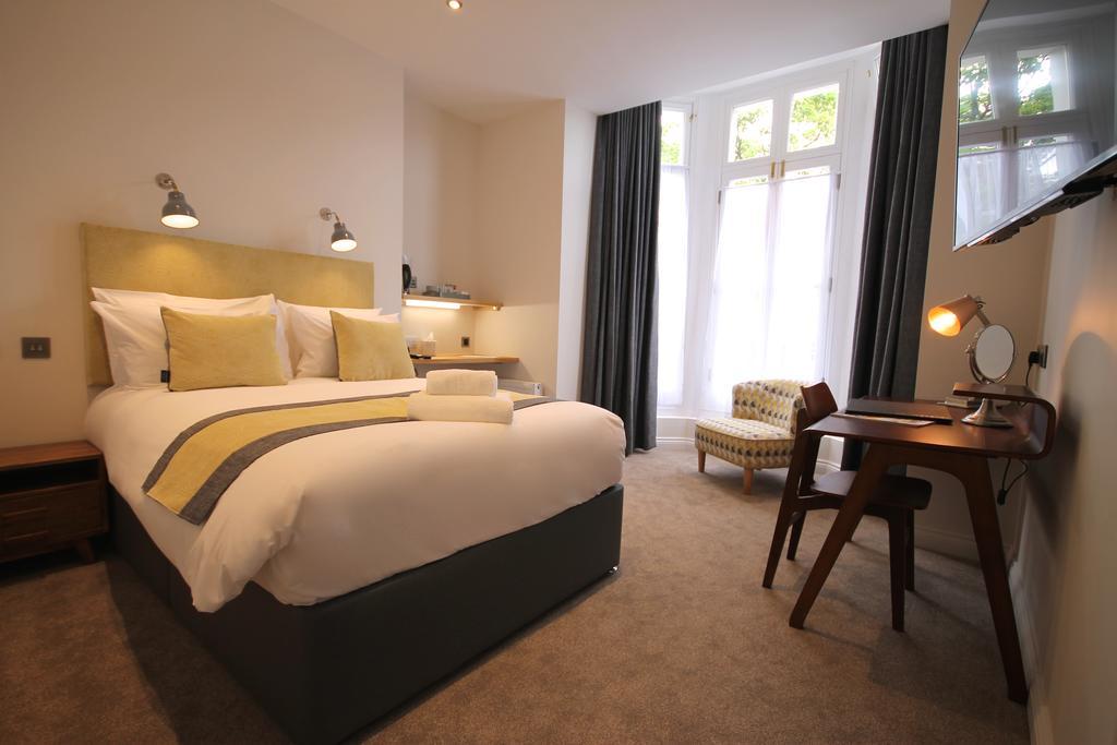 Andover House & Restaurant - Adults Only Отель 3*